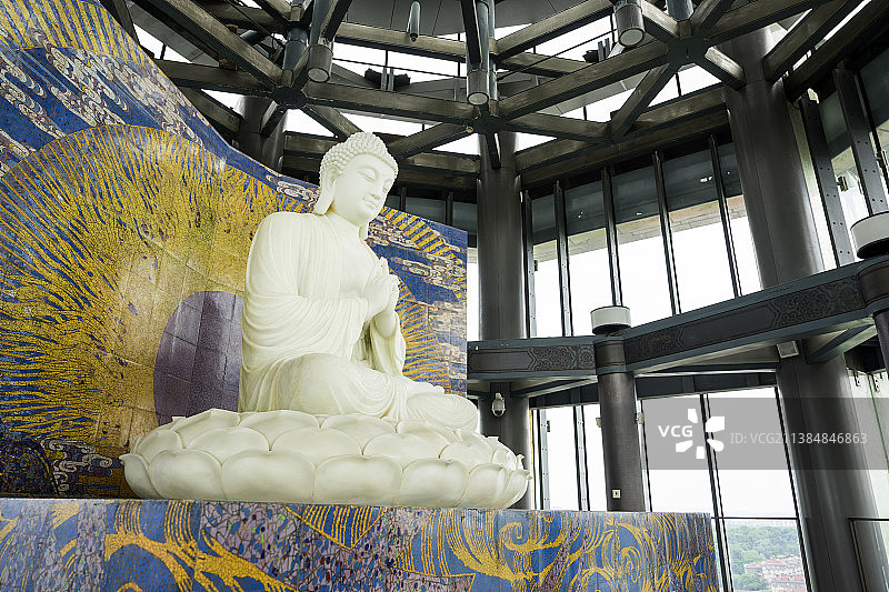 南京大报恩寺遗址公园琉璃宝塔白玉佛像图片素材