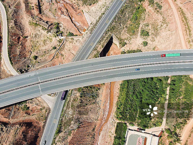 大漠公路图片素材