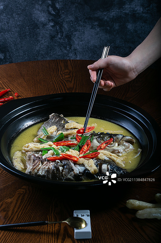 砂锅鱼头汤图片素材