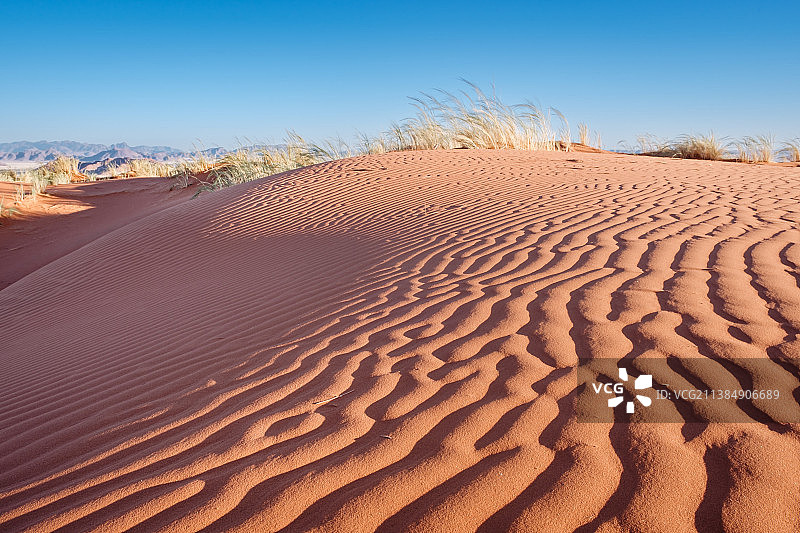 晴空下的沙漠美景图片素材
