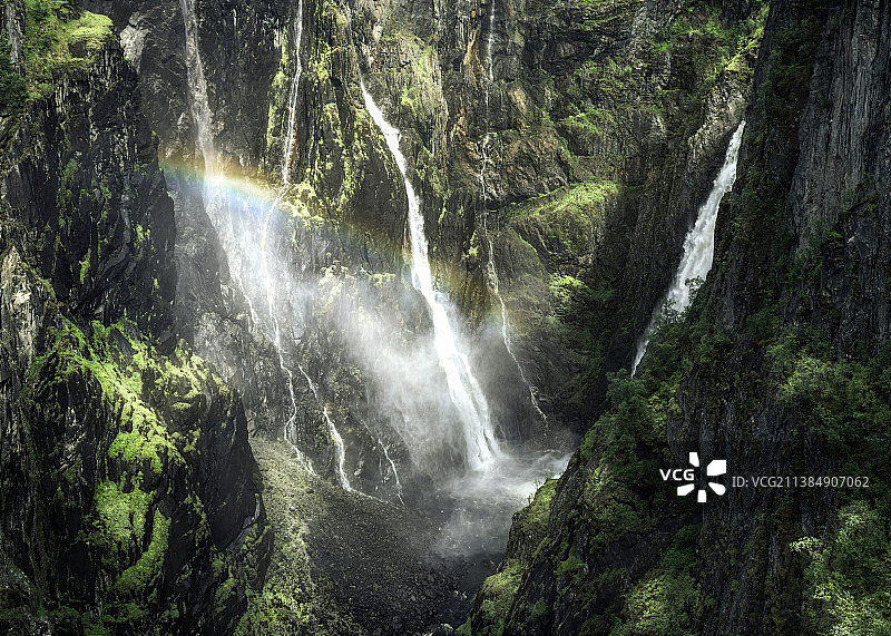 挪威艾德峡湾森林瀑布景观图片素材