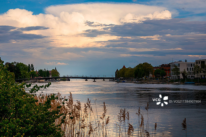 日落时分康斯坦茨河流美景，德国图片素材