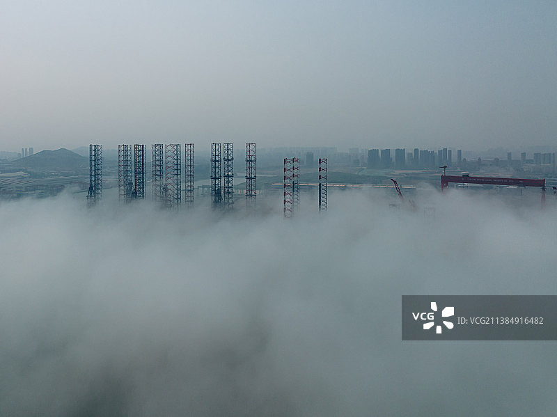 大连湾海港绝美平流雾，美轮美奂！图片素材