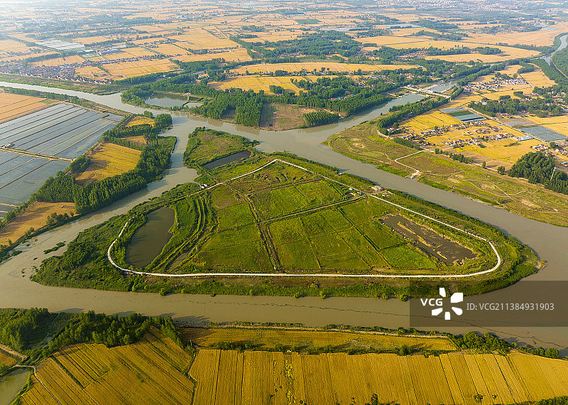 金色的田野图片素材