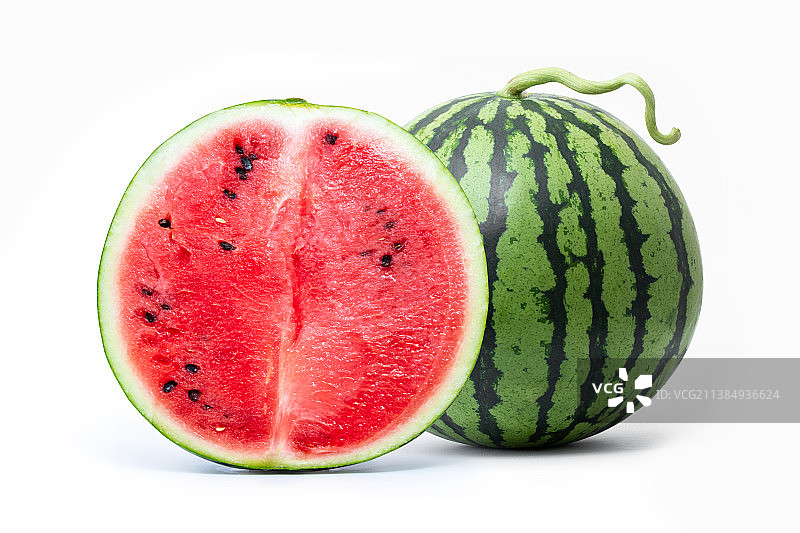 麒麟西瓜以及剖开切面图片素材