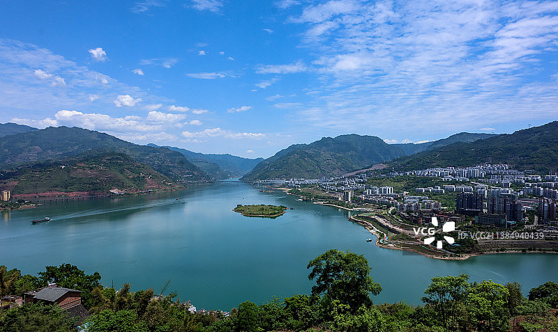 金沙江百里画廊一云南绥江县城图片素材