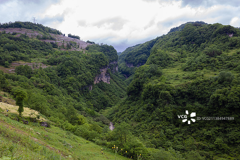 初夏陕西汉中南郑区红军路干沟风景图片素材