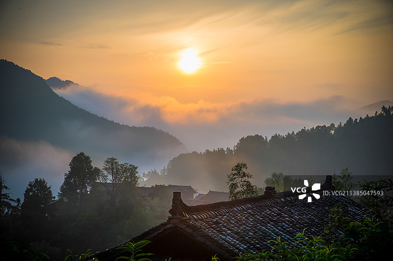 苗寨晨曦图片素材