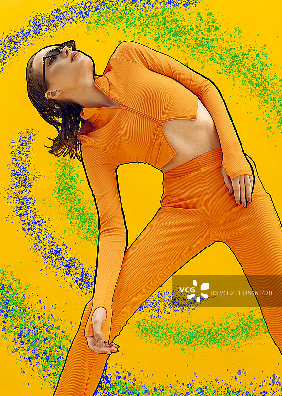 彩色背景上的阳光女孩图片素材