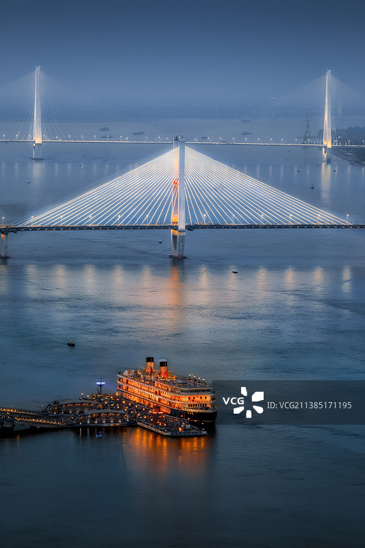 江上邮轮知音号图片素材