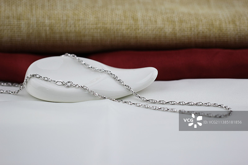 项链吊坠,婚姻,情人节,银色,灰色银,闪亮的,永远,浪漫,华贵,高雅,时尚设计,宝石,现代商品,礼物图片素材