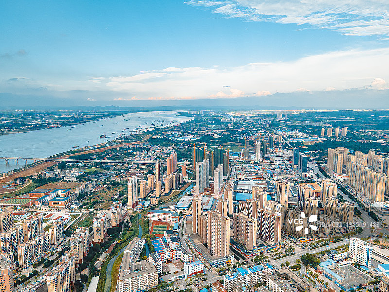 鄂州市鄂城区蓝天白云城市风光图片素材