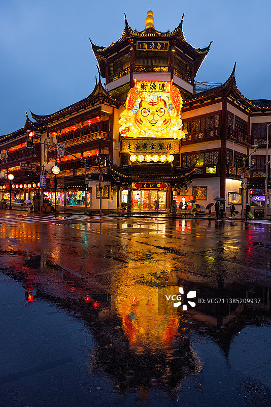 上海豫园老庙黄金夜景图片素材