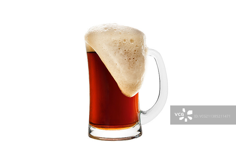 黑啤啤酒倒酒酒沫图片素材