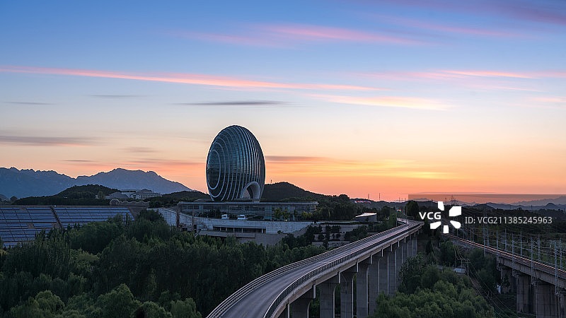 北京怀柔区雁栖湖北京日出东方凯宾斯基酒店日出图片素材