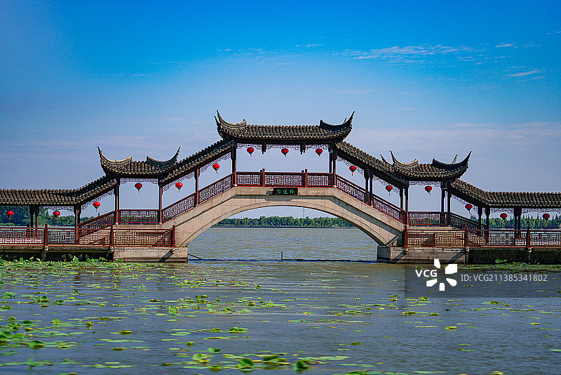 苏州昆山市锦溪古镇江南建筑风貌之古莲桥图片素材