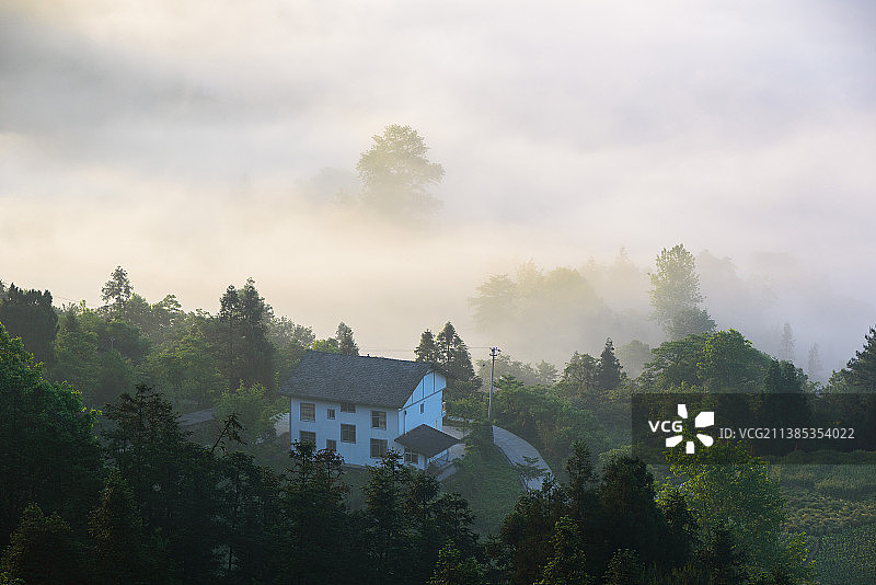 重庆南川三泉镇晨雾图片素材