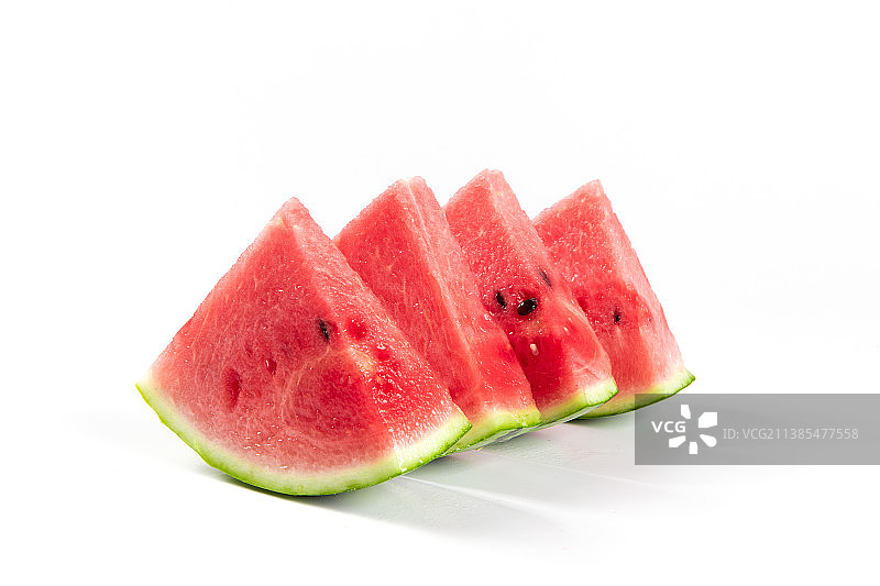 白底上切开的西瓜图片素材