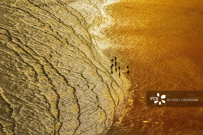 金色的旋律图片素材