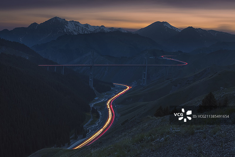 果子沟大桥图片素材