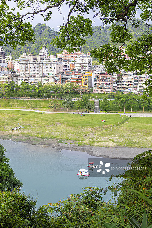 台北新店碧潭和美山休闲旅行图片素材