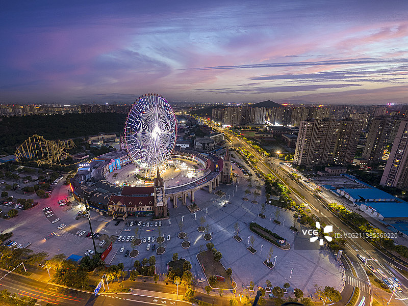 蚌埠嘉年华淮河之眼摩天轮夜景图片素材