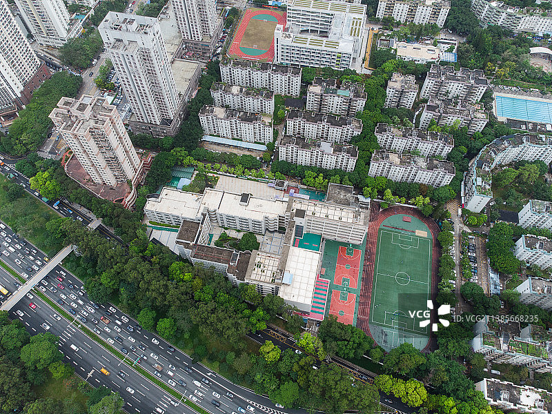 航拍深圳福田区深大附中福田创新中学，北环中学图片素材
