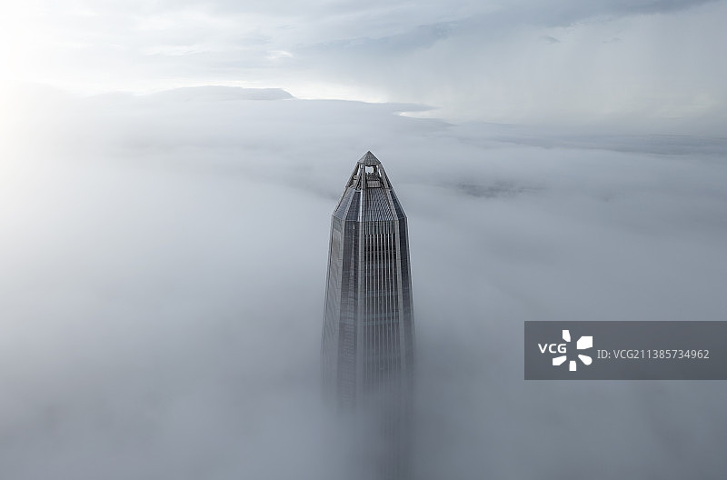 深圳福田平安大厦云海航拍图片素材