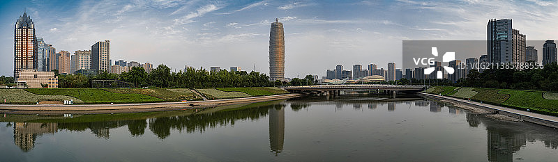 郑州CBD如意湖全景图图片素材