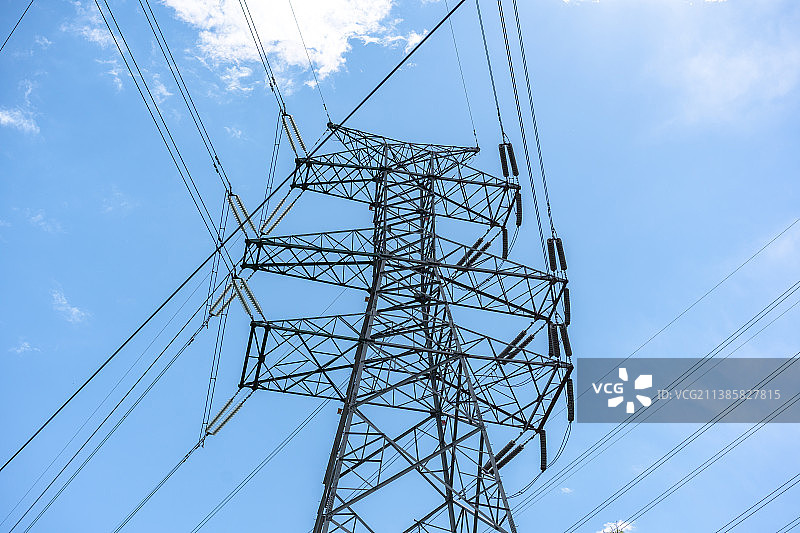 电力输电塔高压线图片素材