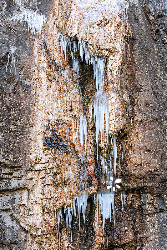 中国安徽皇藏峪的岩石山石冰溜图片素材