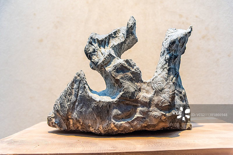 中国安徽宿州博物馆的灵璧奇石图片素材