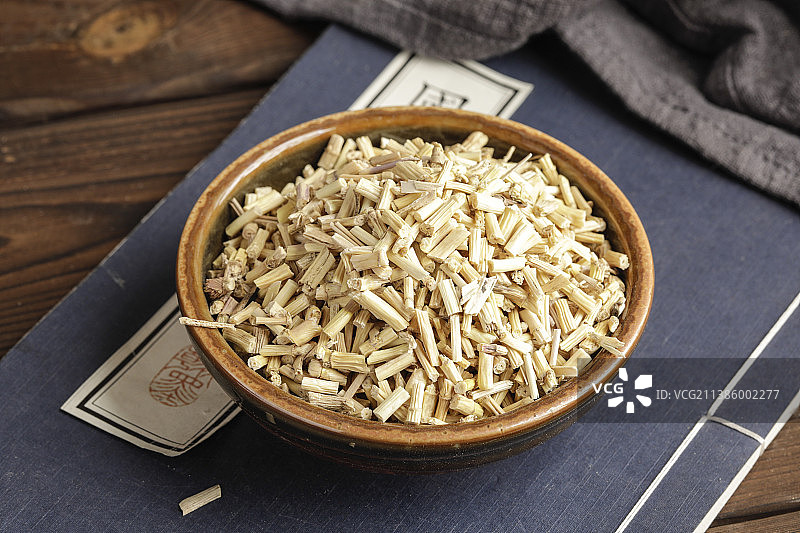 中华传统药材白茅根图片素材