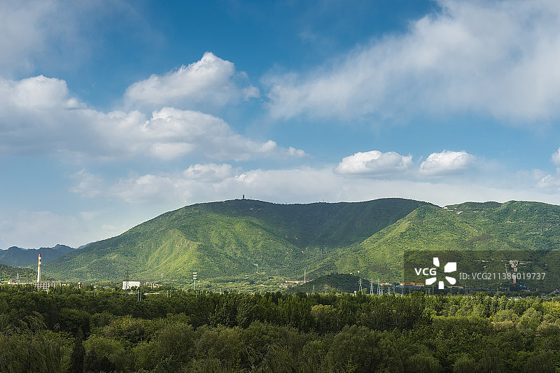 北京昌平南环大桥拍蟒山森林公园图片素材