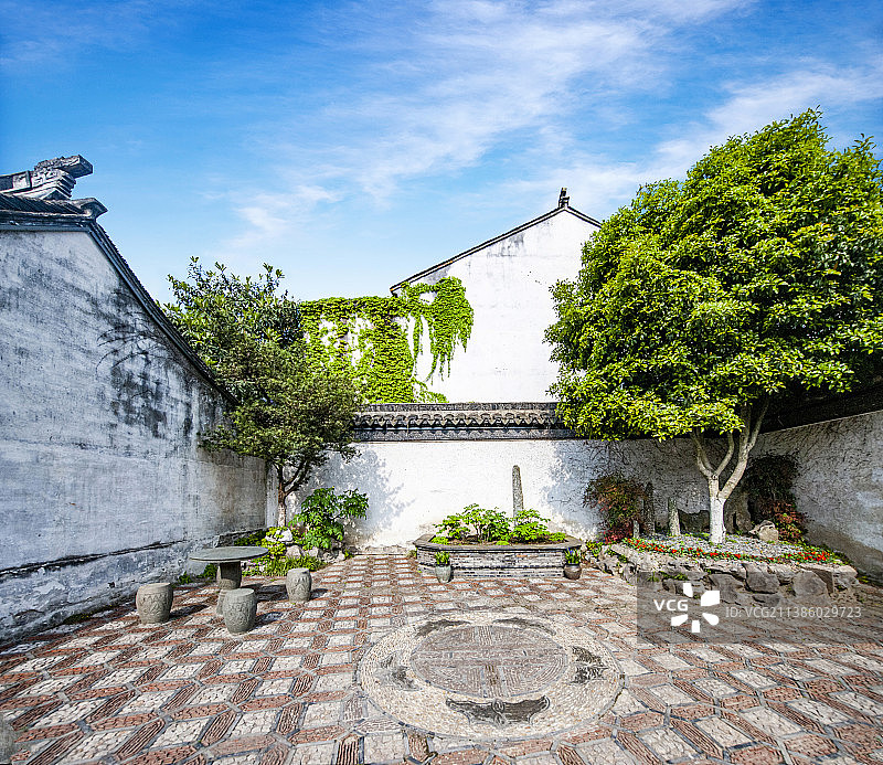 江苏苏州市昆山市周庄古镇沈厅后院图片素材