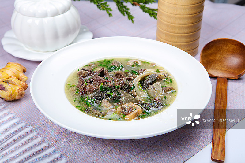 一碗羊杂汤图片素材