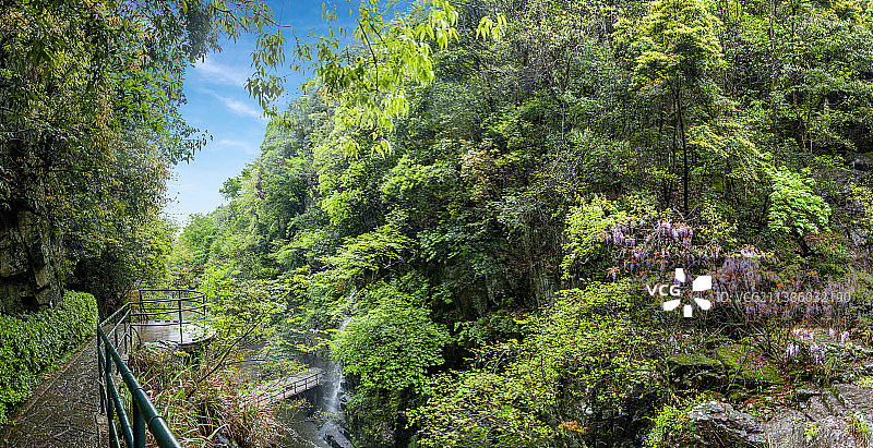 浙江省宁波市奉化区溪口雪窦山三隐潭深山幽谷图片素材