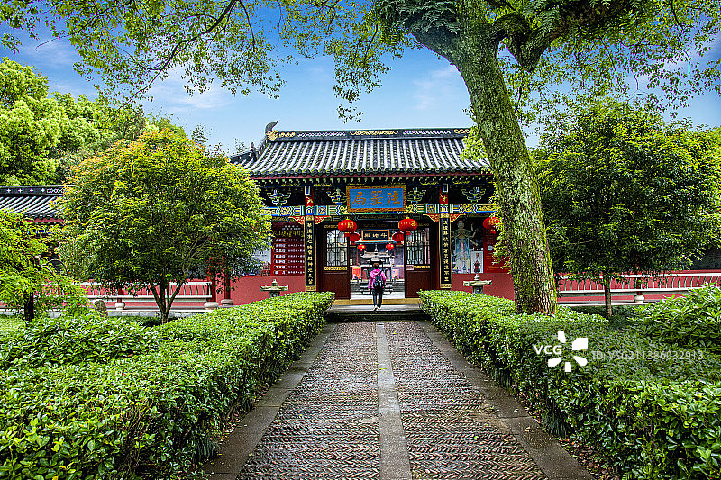 江西省鹰潭市龙虎山上清古镇嗣汉天师府道院园林图片素材