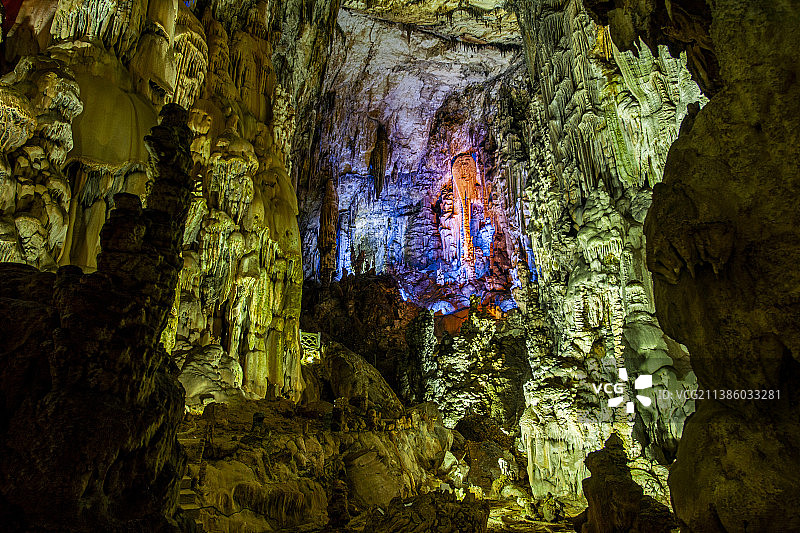 贵州毕节市织金县官寨苗族乡“织金洞世界地质公园”溶洞景观图片素材