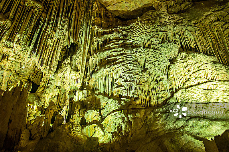贵州毕节市织金县官寨苗族乡“织金洞世界地质公园”溶洞景观图片素材