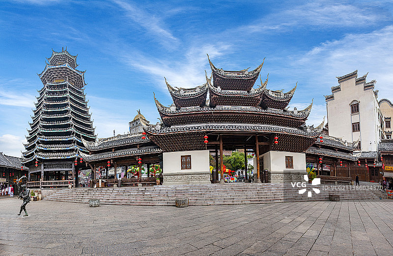 贵州黔东南苗族侗族自治州凯里市下司古镇钟鼓楼广场图片素材