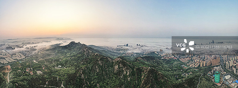 航拍浮山平流雾图片素材