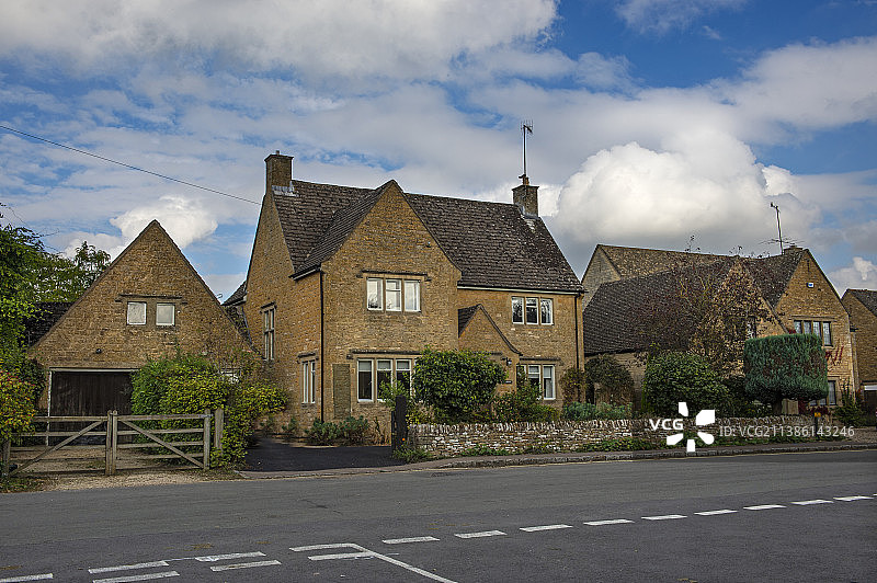 2014年10月02日，英国，切尔腾纳姆，民居建筑图片素材