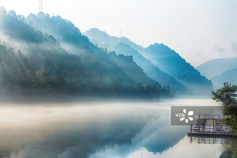 中国湖南省郴州市资兴市东江湖白天图片素材