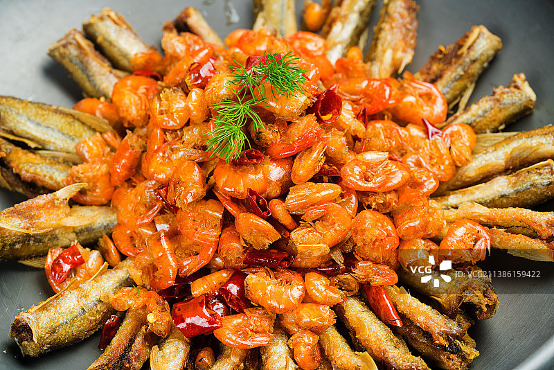 干煸小鱼虾图片素材