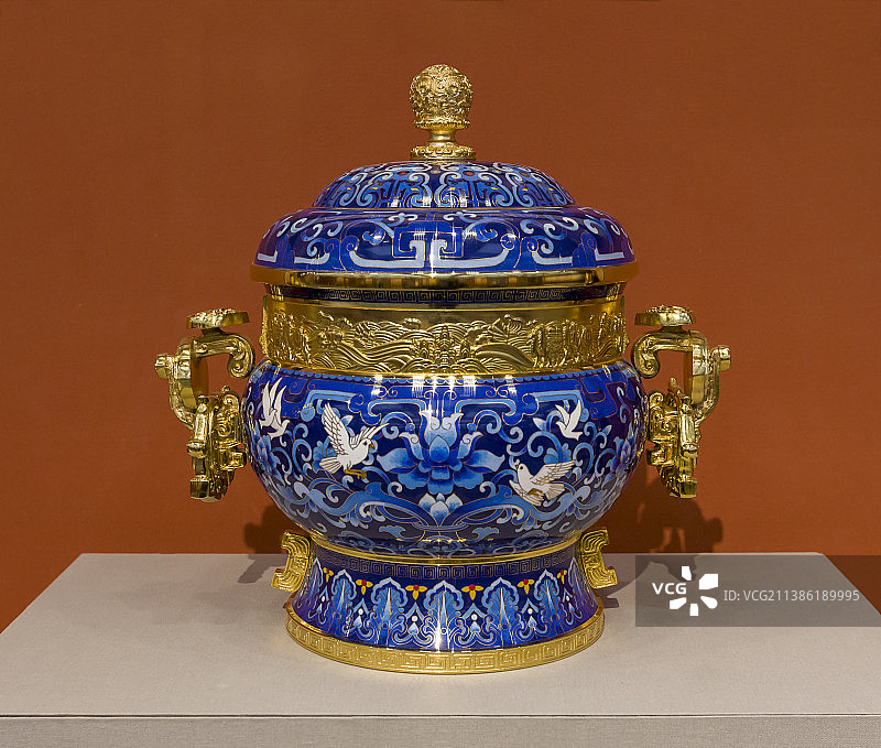 北京中央礼品文物管理中心-2019年景泰蓝-和盛天下-簋形器-对外赠礼图片素材