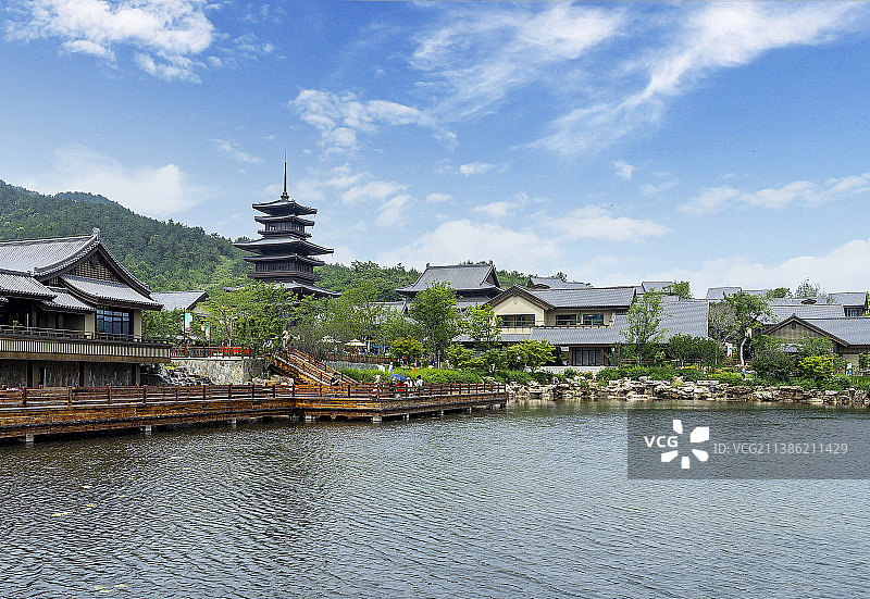 东山问梅村明镜湖图片素材