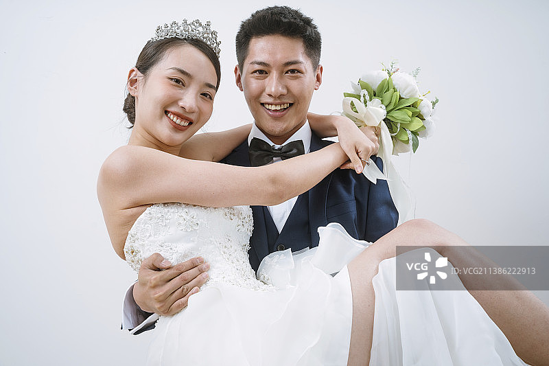 浪漫的新婚夫妇图片素材