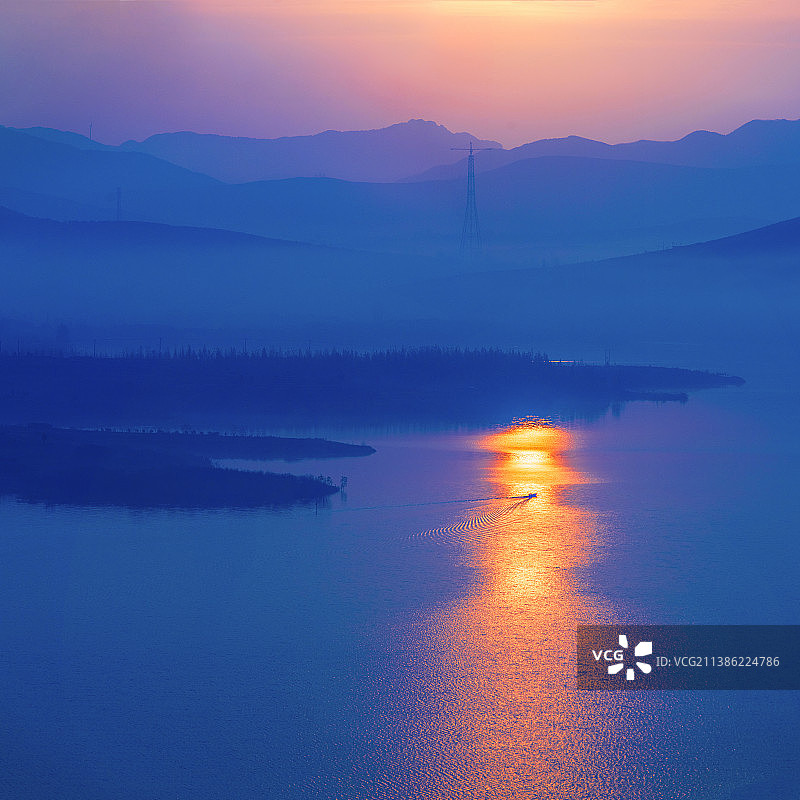 晨光大山图片素材