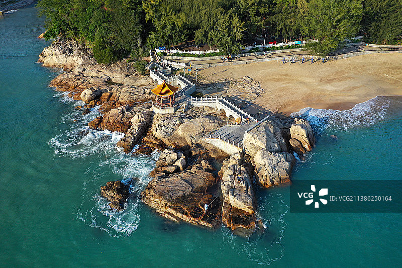 广东省深圳市大鹏新区沙鱼涌沙滩航拍图片素材